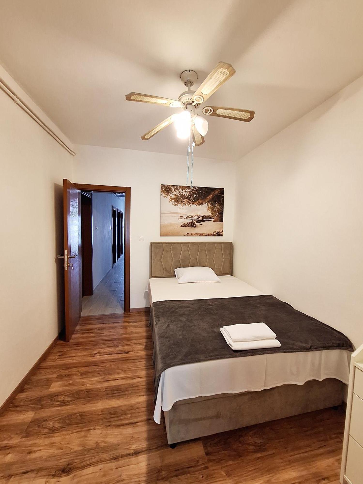 Apartmani Hortenzija Budva Ngoại thất bức ảnh