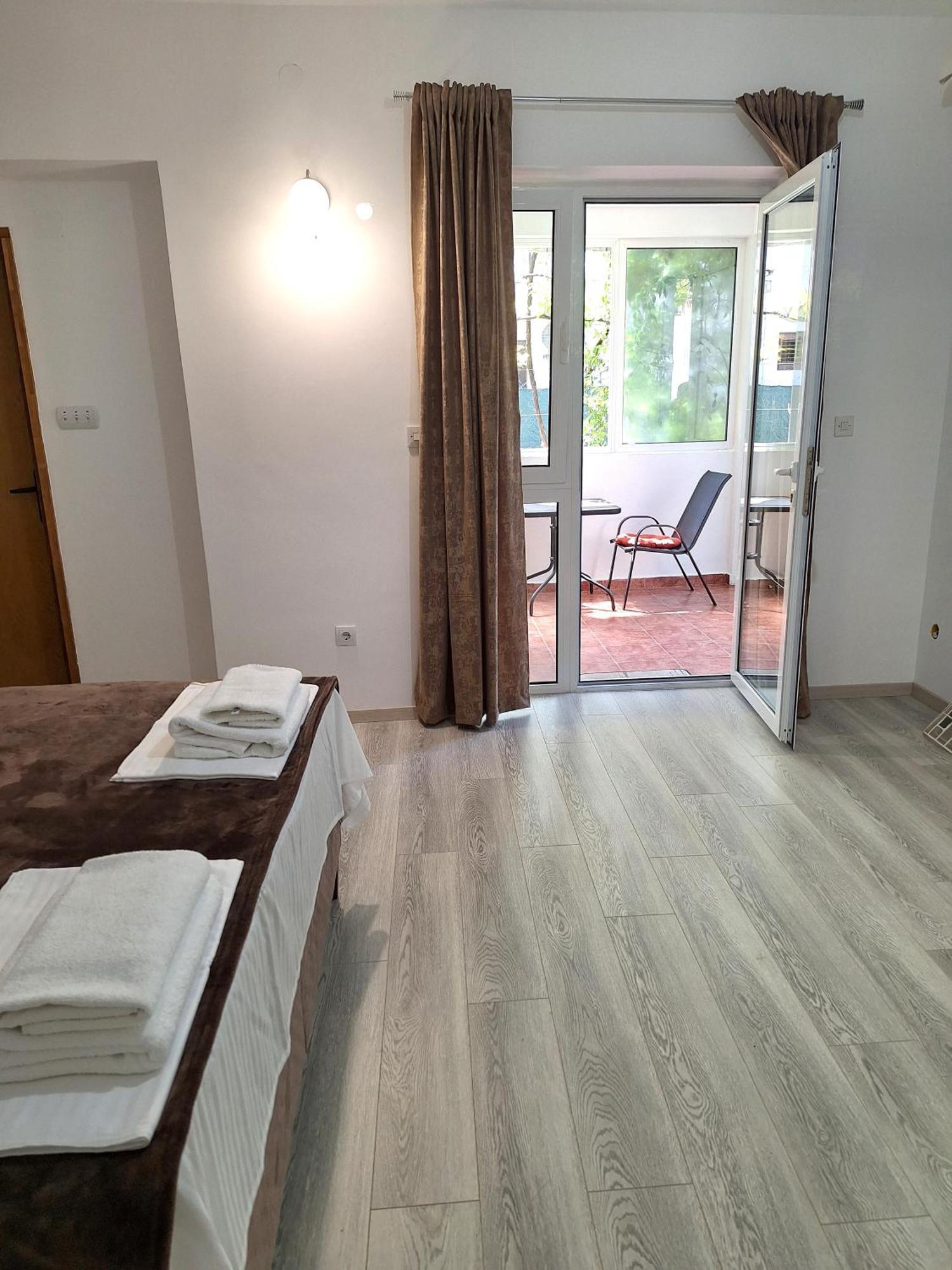 Apartmani Hortenzija Budva Phòng bức ảnh